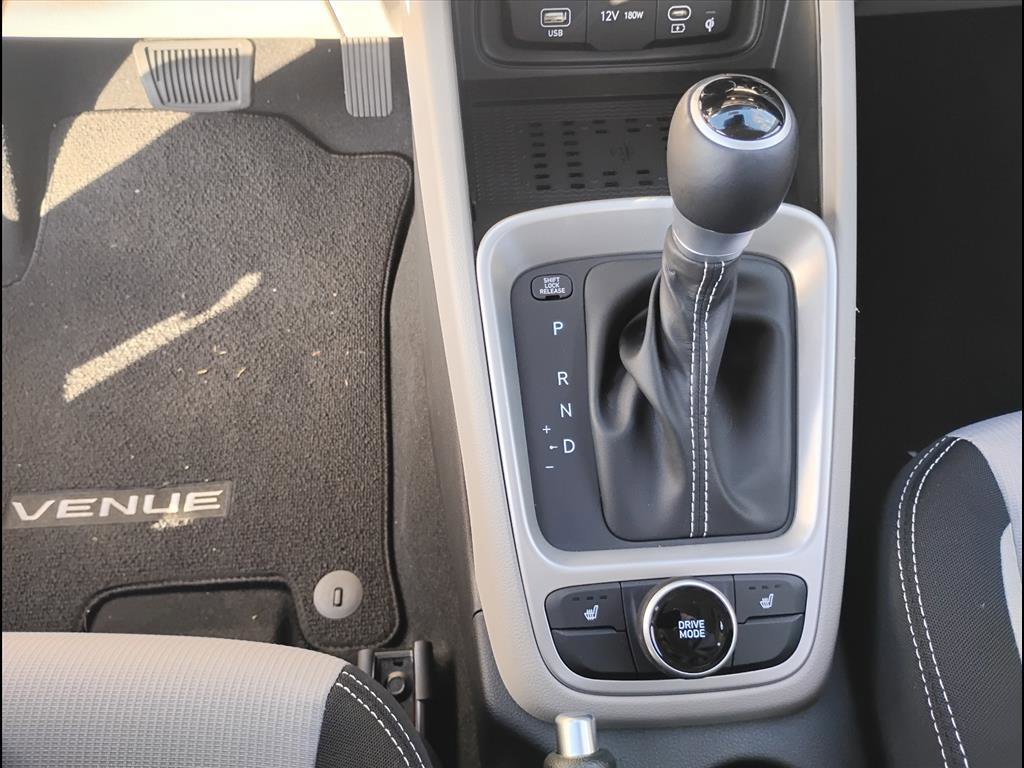 New 2026 Hyundai Venue SEL FWD image 27