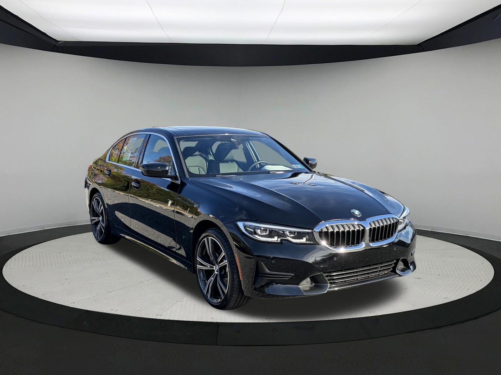Used 2021 BMW 330i xDrive Sedan w/ Convenience Package AWD/4WD image 3