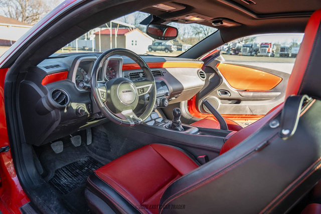 Used 2010 Chevrolet Camaro SS w/ RS Package image 19