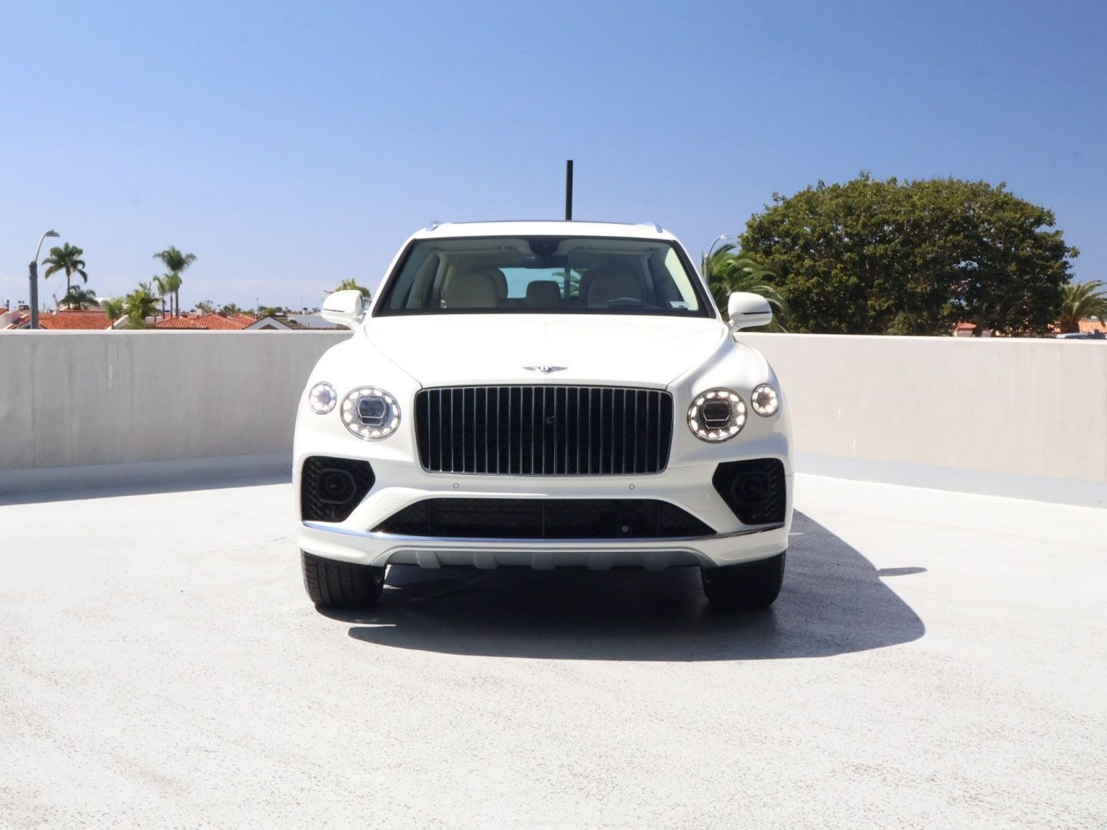 Certified 2023 Bentley Bentayga Extended Wheelbase AWD/4WD image 10