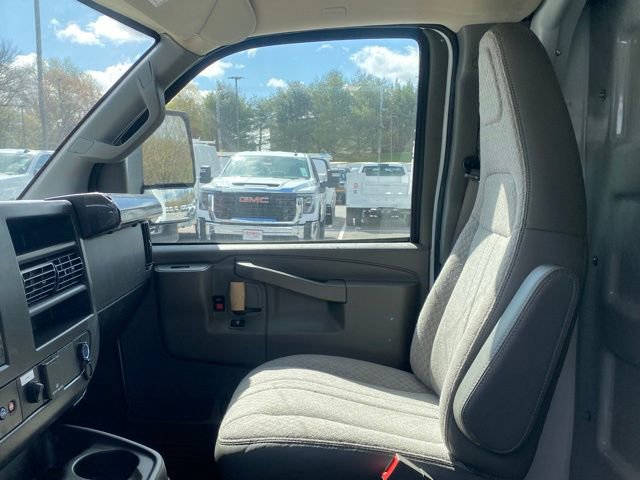 New 2024 GMC Savana 3500 w/ Power Convenience Package image 33