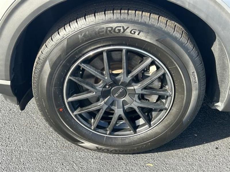 Used 2020 Ford Explorer XLT w/ Comfort Package image 33