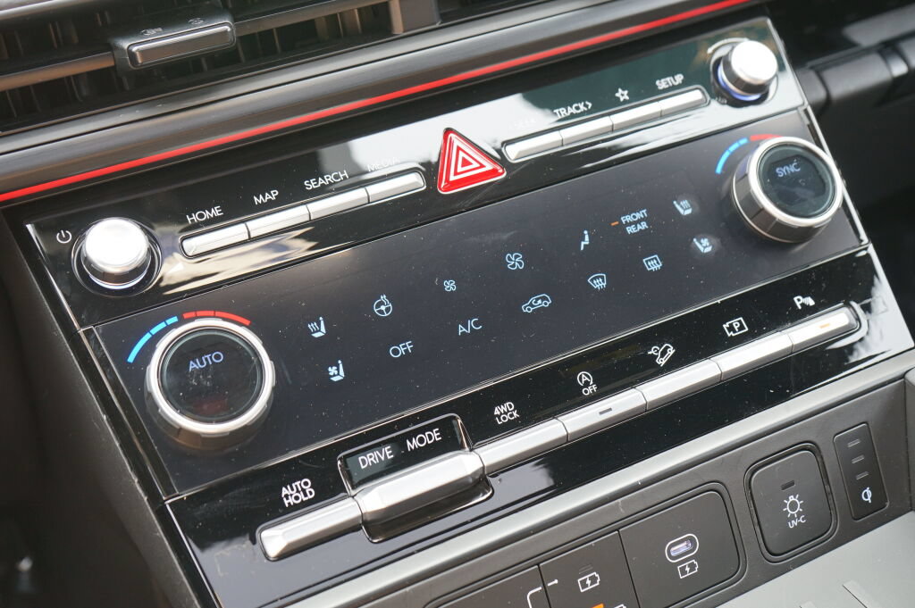 Certified 2025 Hyundai Santa Fe Calligraphy AWD/4WD image 23