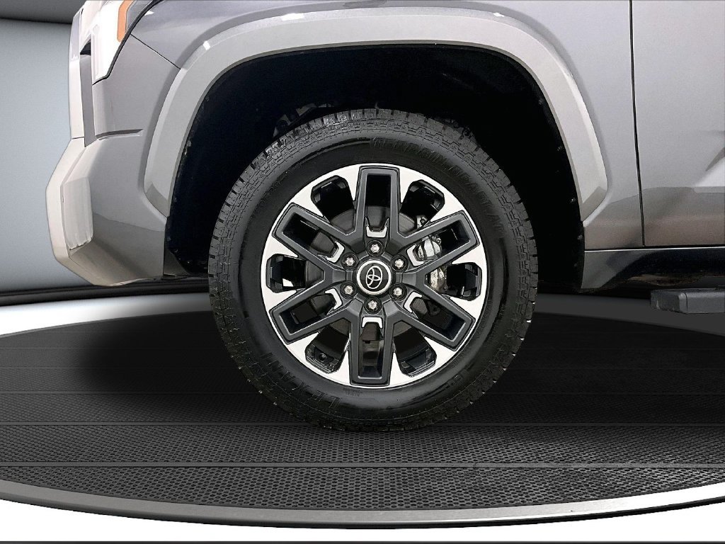 Used 2023 Toyota Tundra Limited AWD/4WD image 33