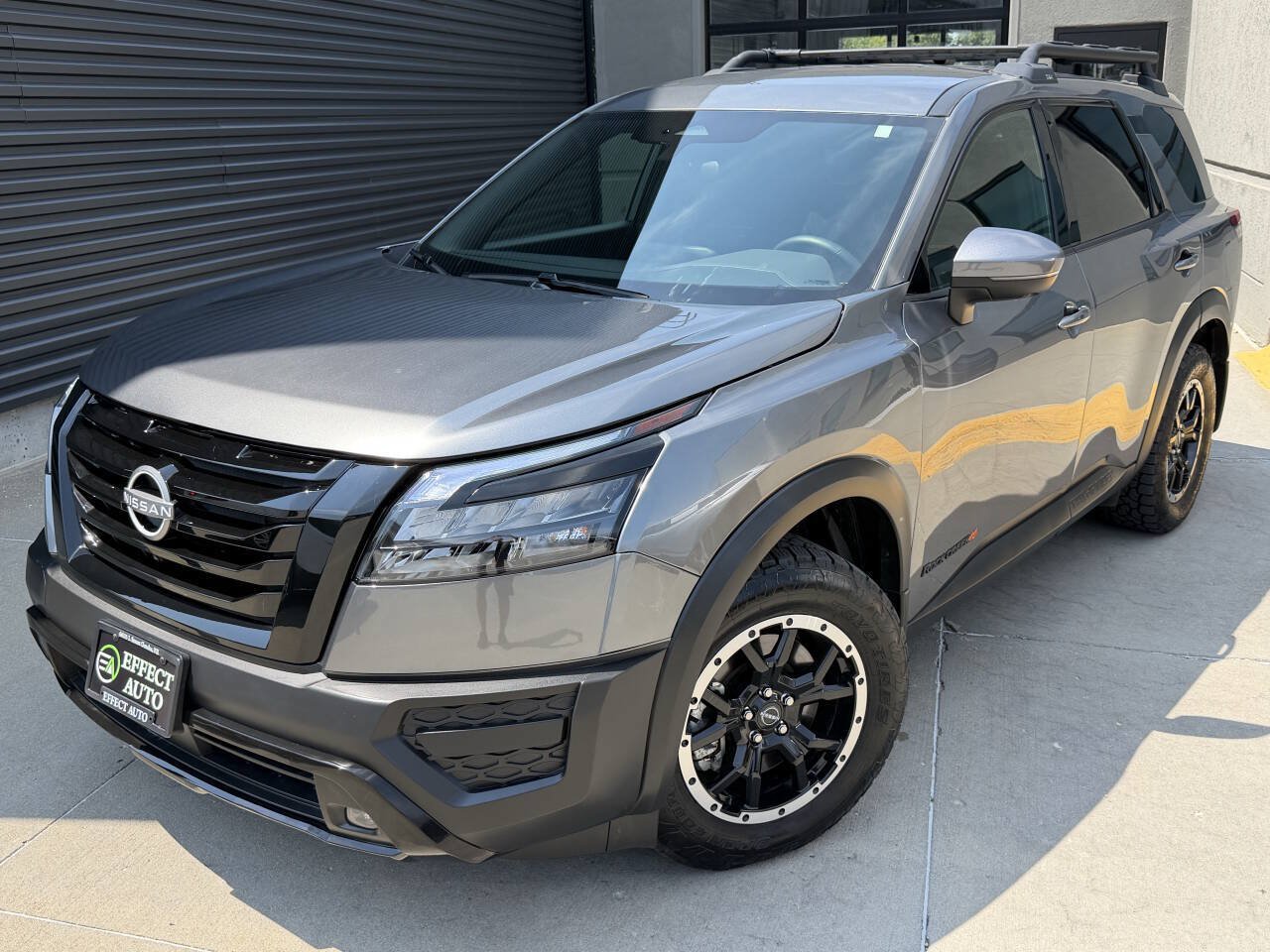 Used 2025 Nissan Pathfinder Rock Creek AWD/4WD image 2