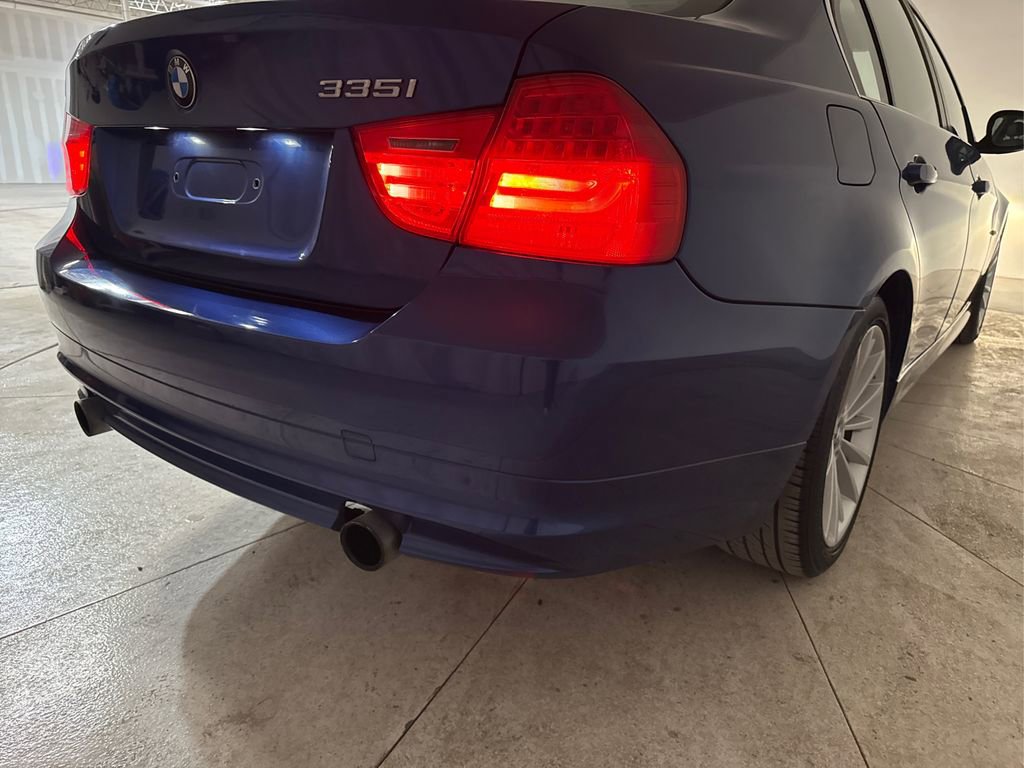 Used 2011 BMW 335i Sedan image 22