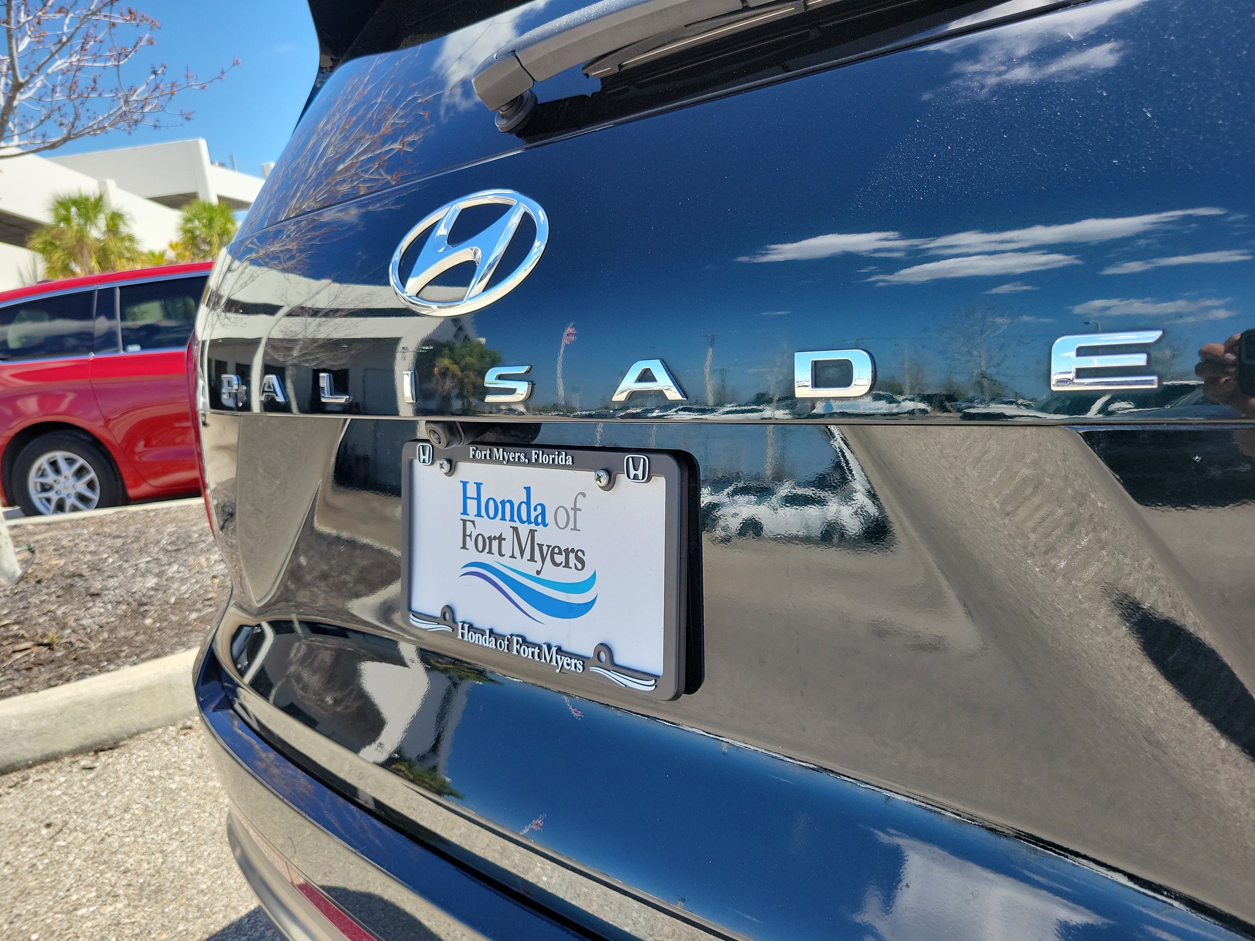 Used 2024 Hyundai Palisade Calligraphy image 10