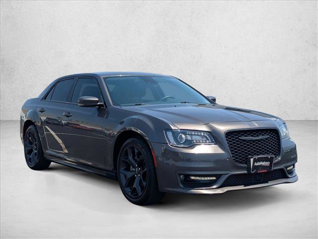 Used 2022 Chrysler 300 Touring L w/ Safetytec Plus Group RWD video 3