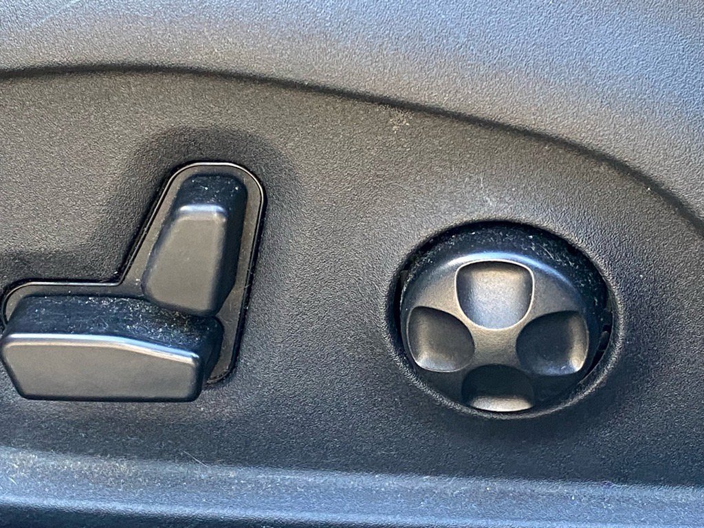 Used 2018 Jeep Compass Limited image 11