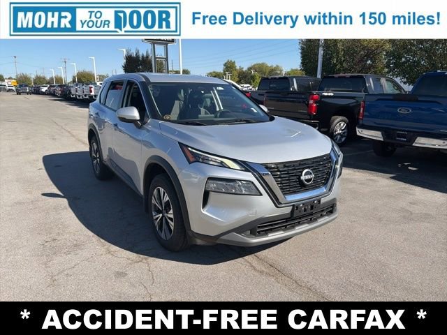 Used 2022 Nissan Rogue SV image 2