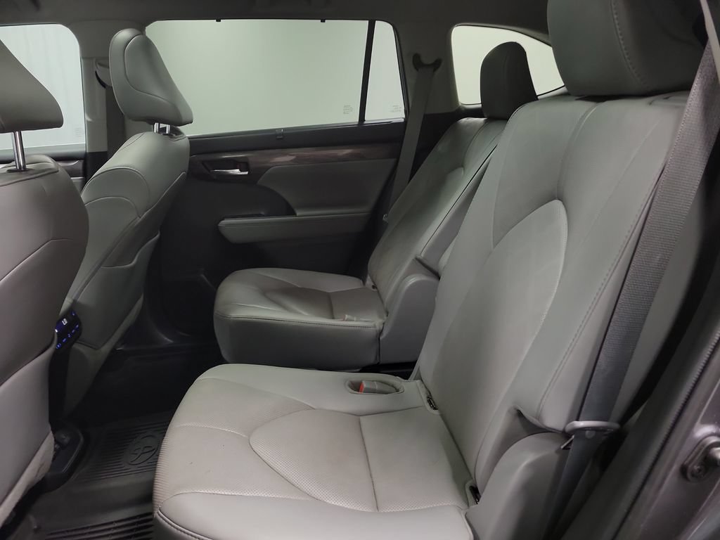 Used 2021 Toyota Highlander Platinum AWD/4WD image 29