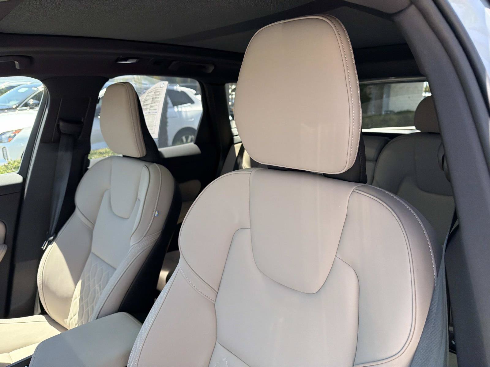 Used 2026 Volvo XC60 T8 Plus w/ Protection Package Premier AWD/4WD image 19