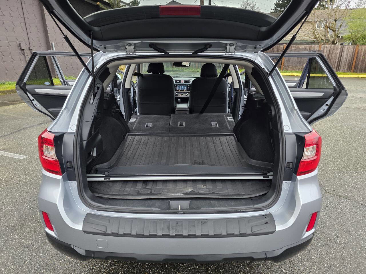 Used 2016 Subaru Outback 2.5i Premium image 17