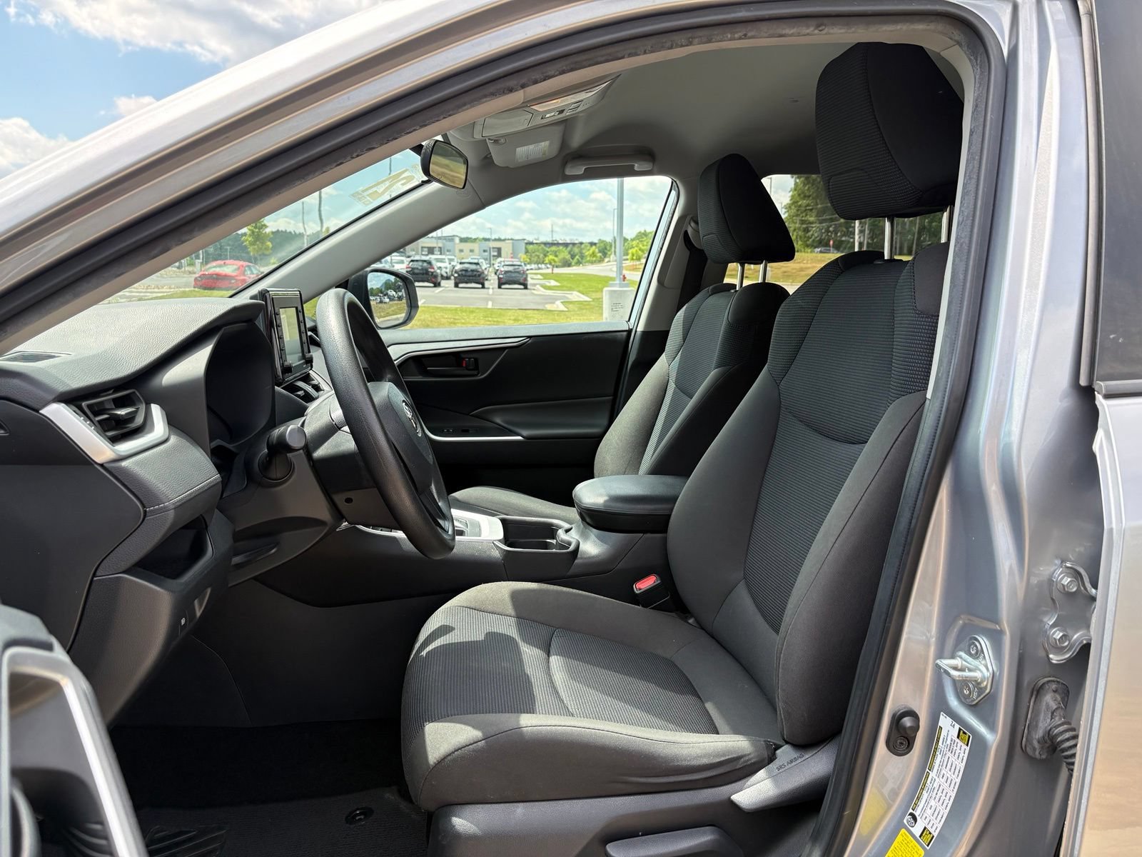 Used 2021 Toyota RAV4 LE FWD image 25