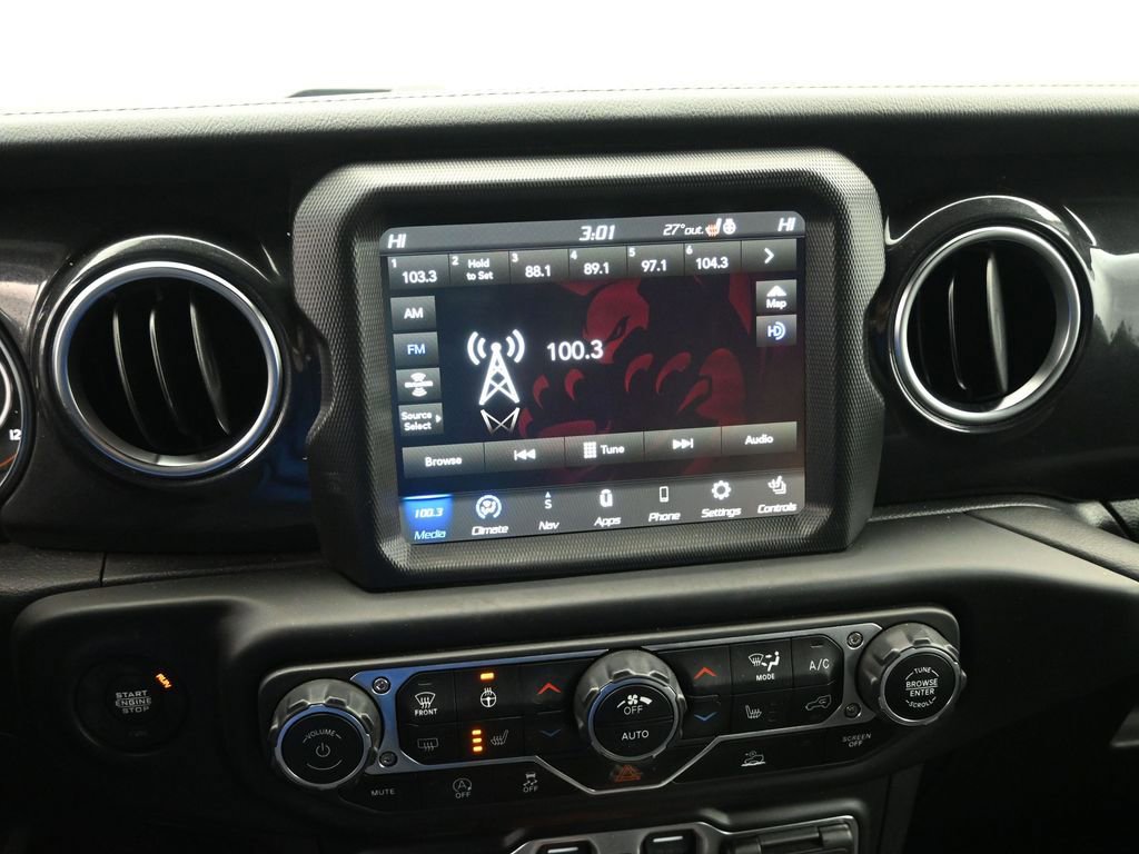 Used 2023 Jeep Wrangler Altitude image 15