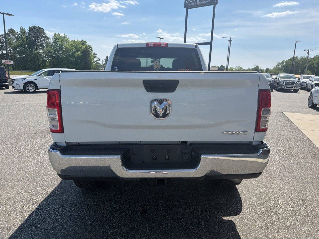 Used 2022 RAM 2500 Tradesman w/ Chrome Appearance Group image 7