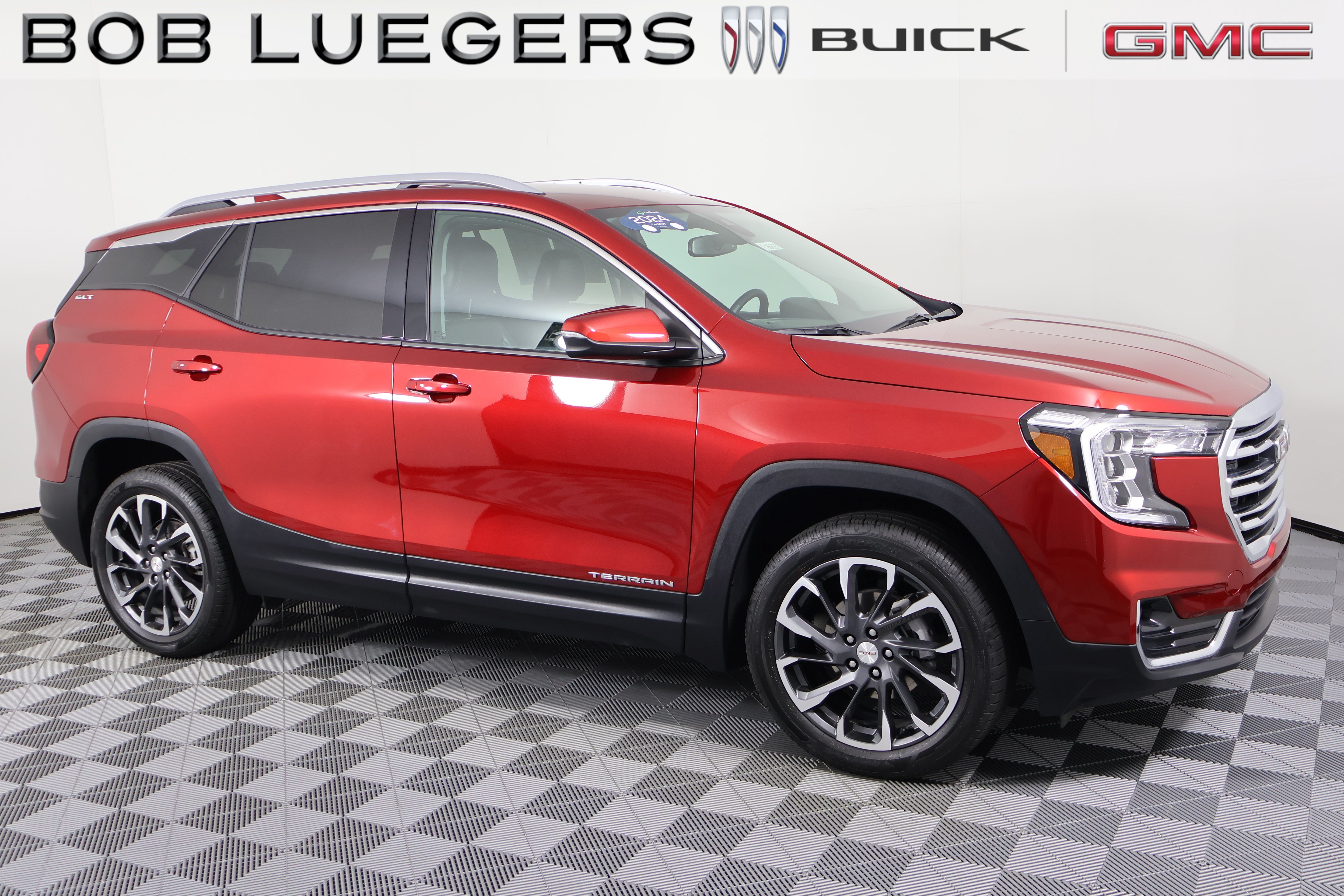 Certified 2024 GMC Terrain SLT w/ LPO, Floor Liner Package AWD/4WD image 2