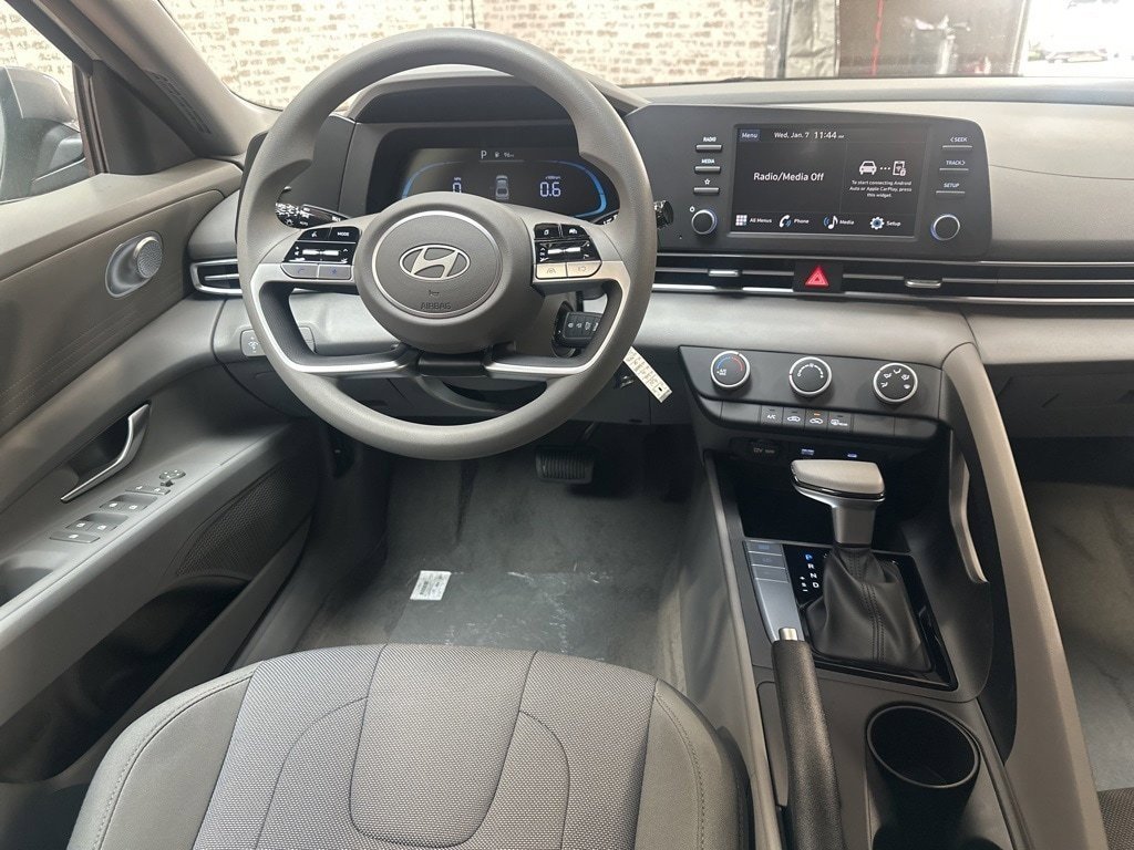 New 2026 Hyundai Elantra SE image 15