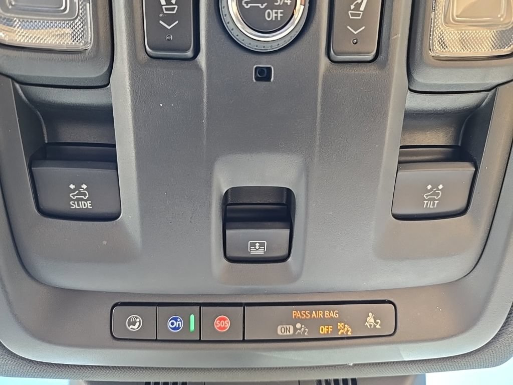 Used 2024 Cadillac Escalade Premium Luxury AWD/4WD image 44