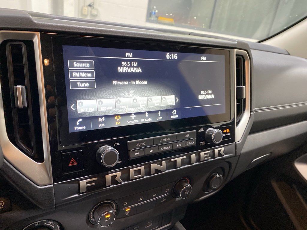 Used 2025 Nissan Frontier SV image 20