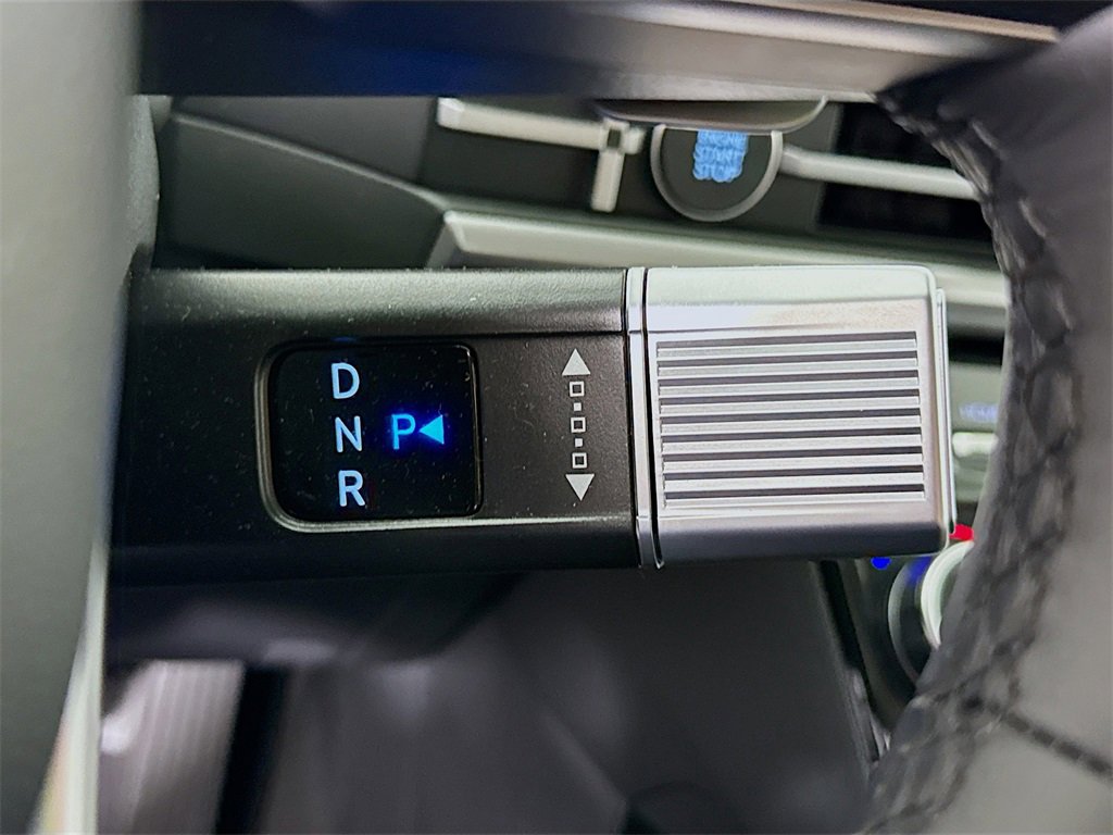 Certified 2025 Hyundai Santa Fe SEL image 11