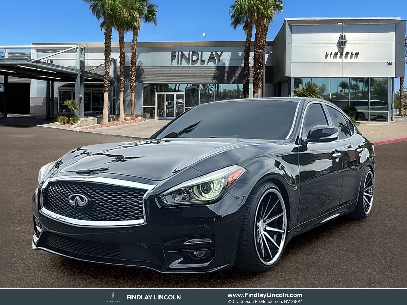 Used 2017 INFINITI Q70 3.7 w/ Technology Package