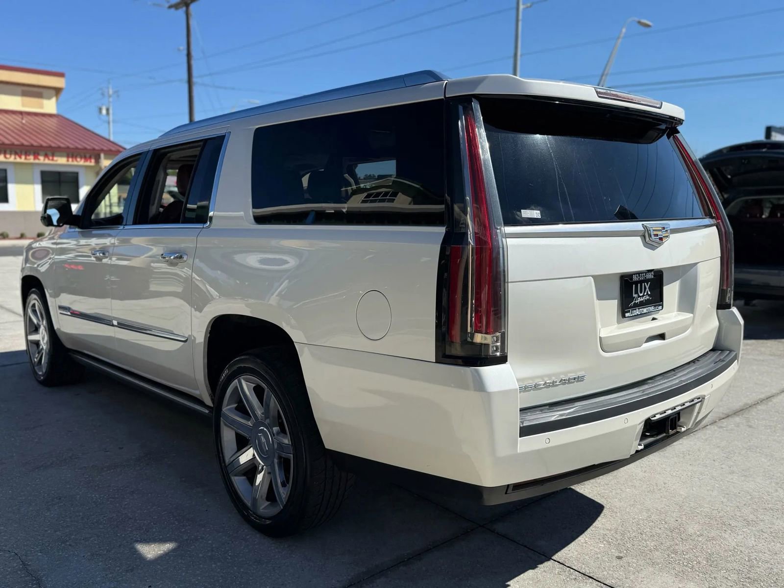 Used 2015 Cadillac Escalade ESV Premium image 7