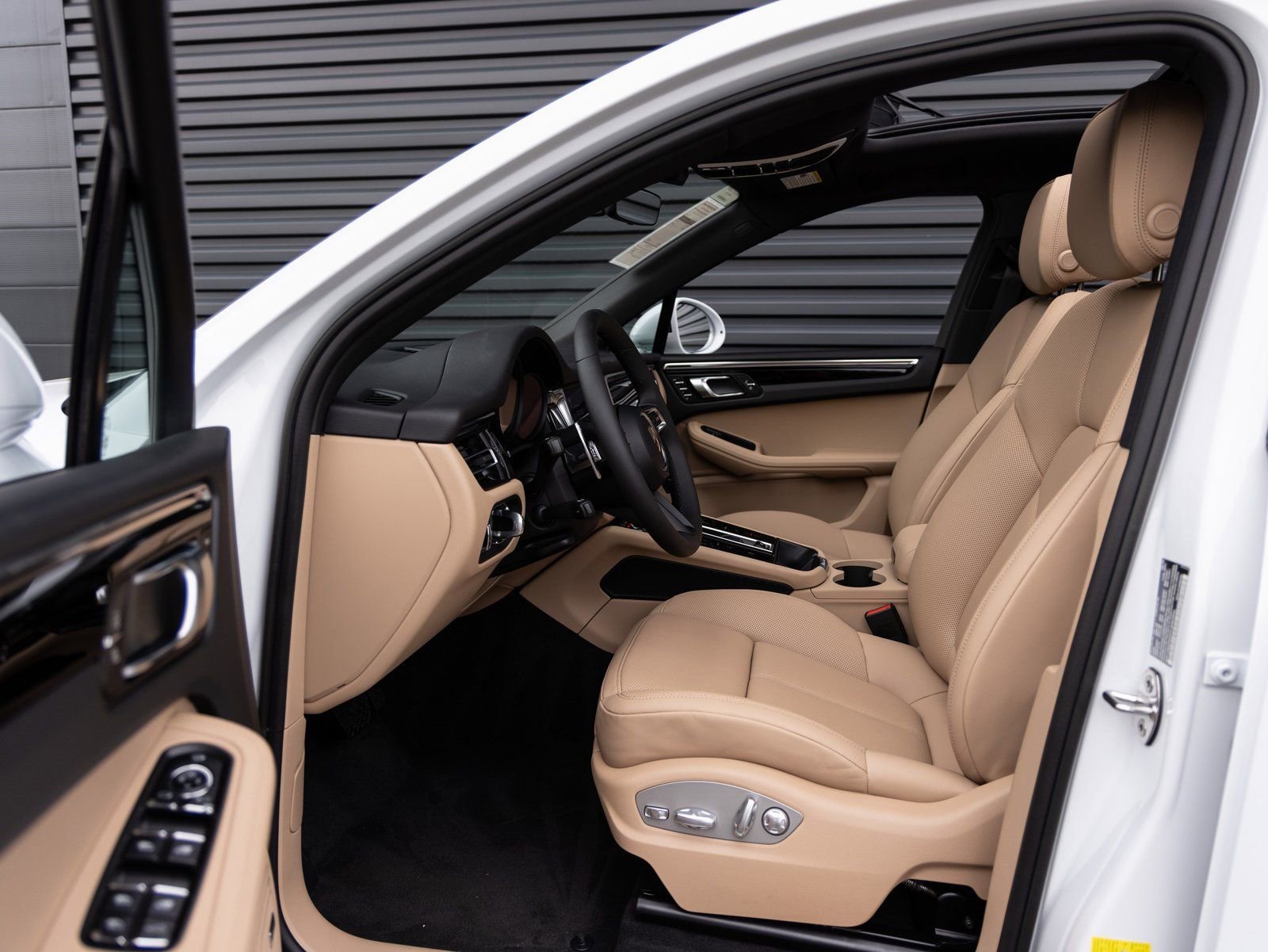 Certified 2026 Porsche Macan S image 23