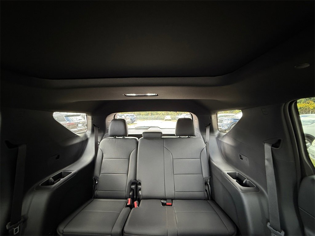 New 2026 Chevrolet Traverse High Country image 21