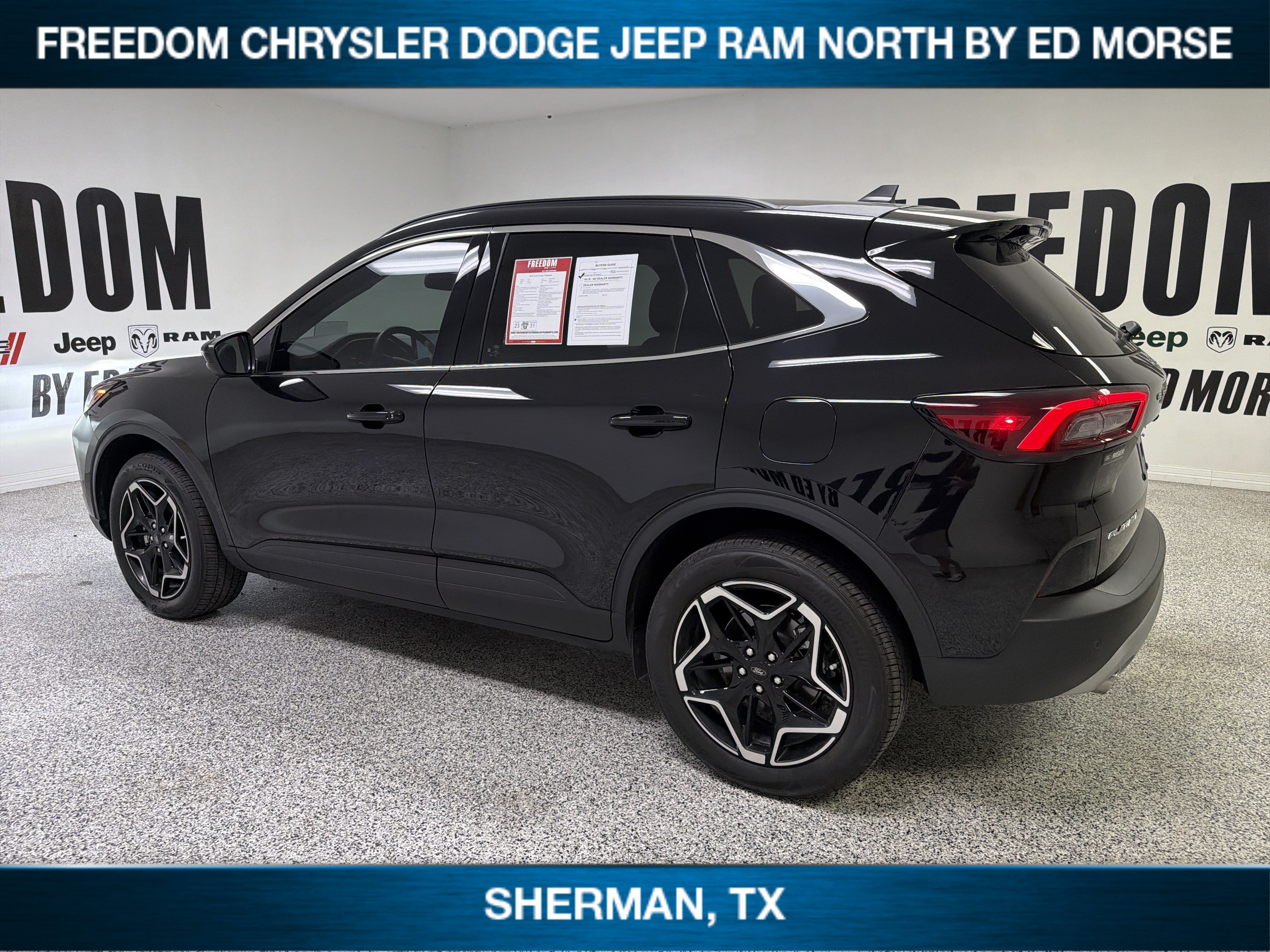 Used 2026 Ford Escape Platinum w/ Premium Technology Package AWD/4WD image 6