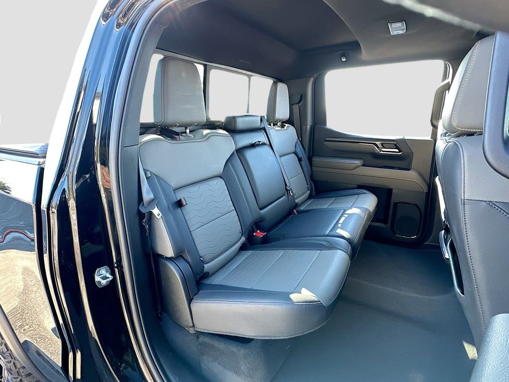 Used 2022 Chevrolet Silverado 1500 ZR2 w/ Technology Package image 28