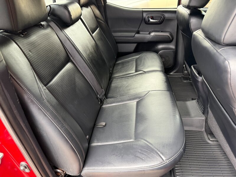 Used 2019 Toyota Tacoma TRD Off-Road AWD/4WD image 15
