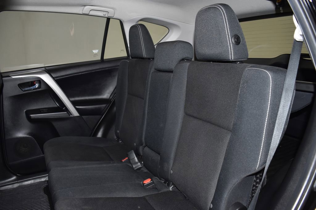 Used 2018 Toyota RAV4 XLE image 27