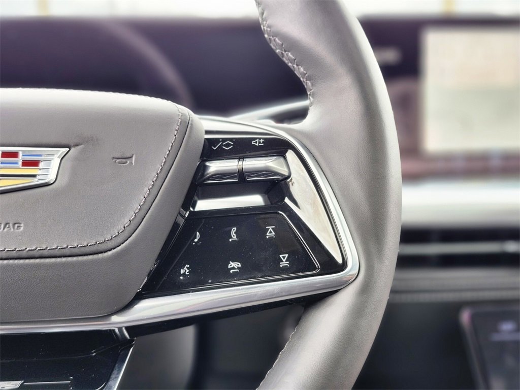 Certified 2025 Cadillac Escalade V image 31