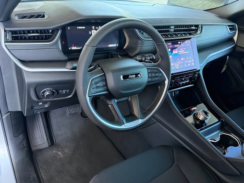 New 2026 Jeep Grand Cherokee Laredo X AWD/4WD image 14