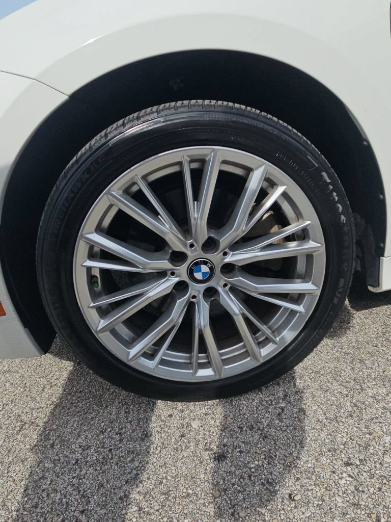 Used 2024 BMW 330e xDrive AWD/4WD image 9