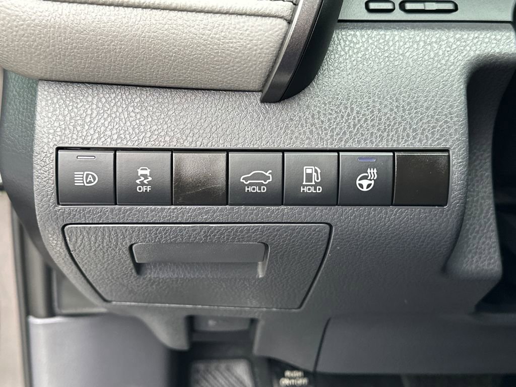 Used 2024 Toyota Camry SE w/ Cold Weather Package FWD image 19