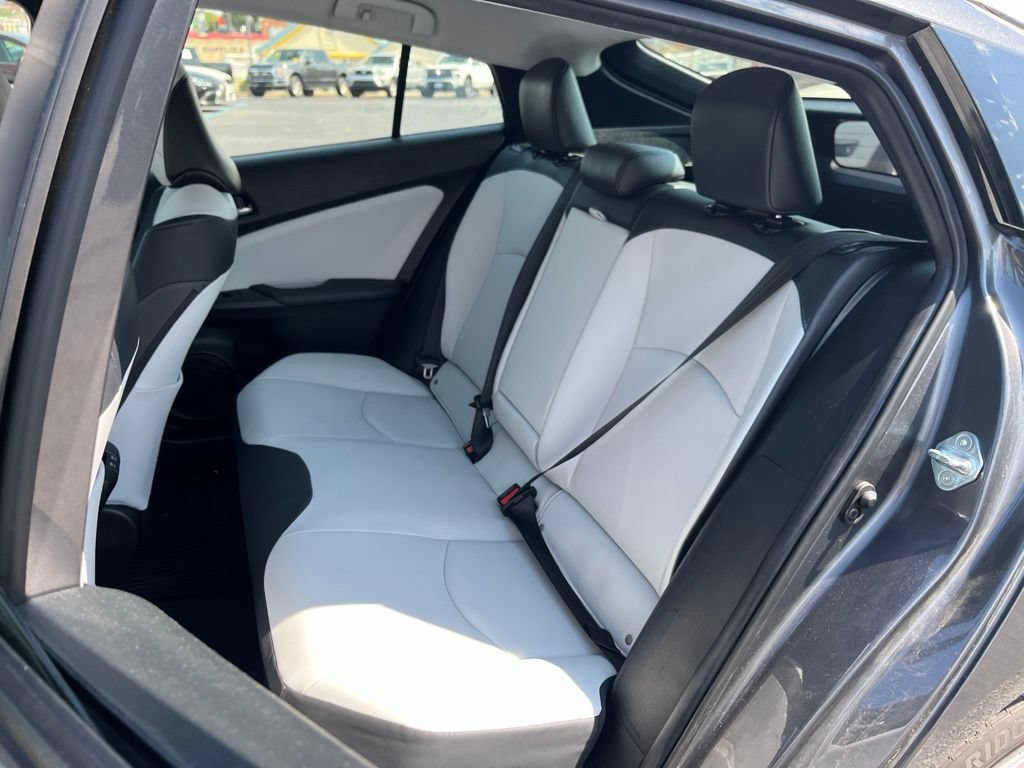 Used 2021 Toyota Prius XLE AWD/4WD image 22