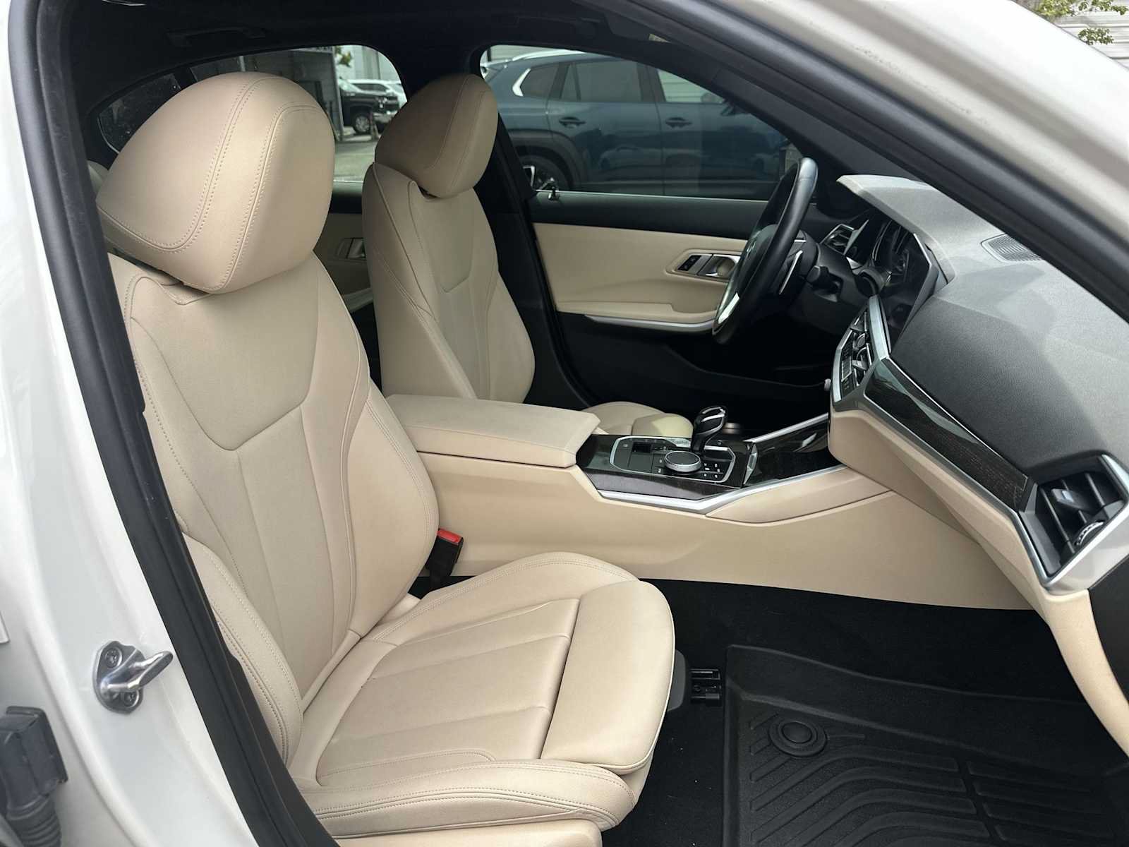 Used 2020 BMW 330i xDrive Sedan w/ Convenience Package AWD/4WD image 19