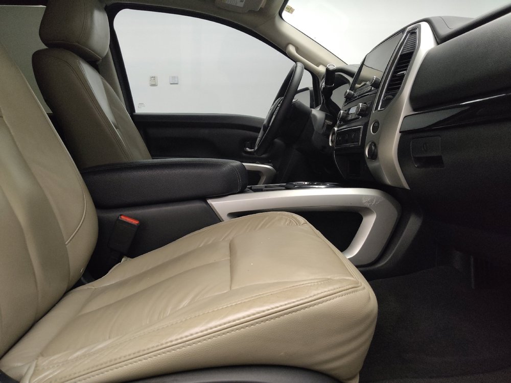 Used 2021 Nissan Titan SV w/ SV Convenience Package RWD image 21