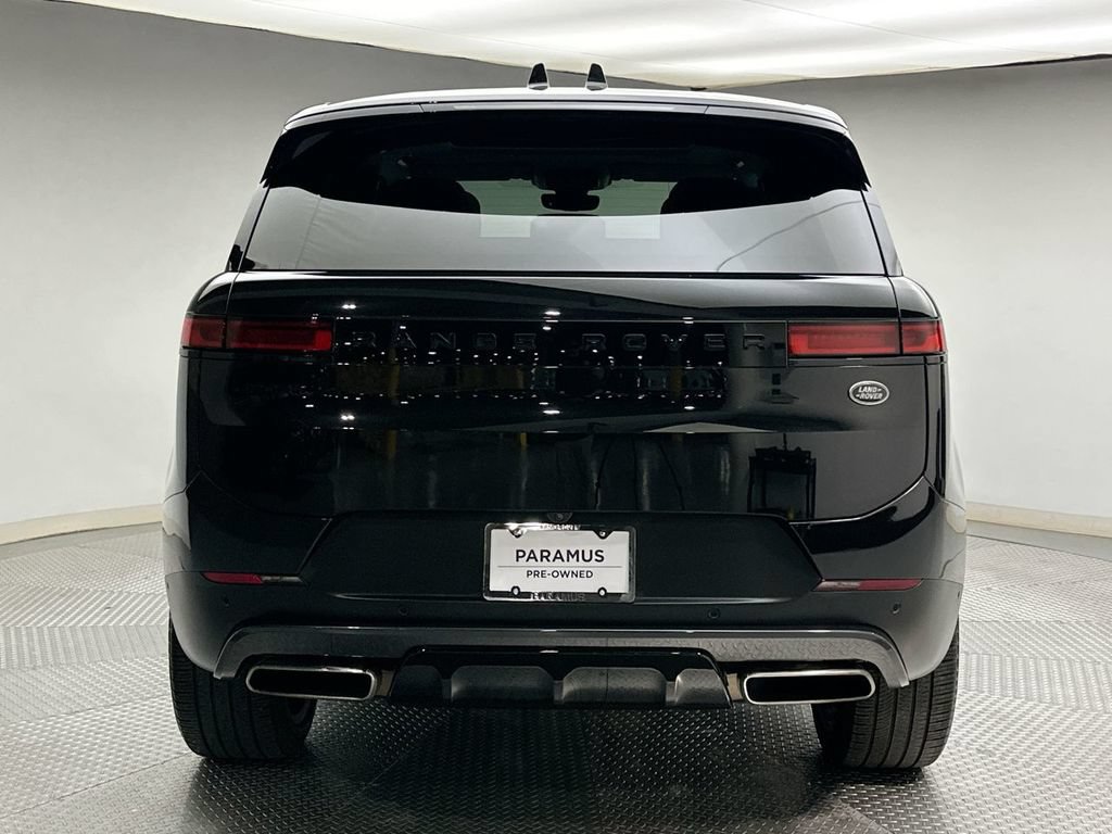 Used 2023 Land Rover Range Rover Sport SE AWD/4WD image 12