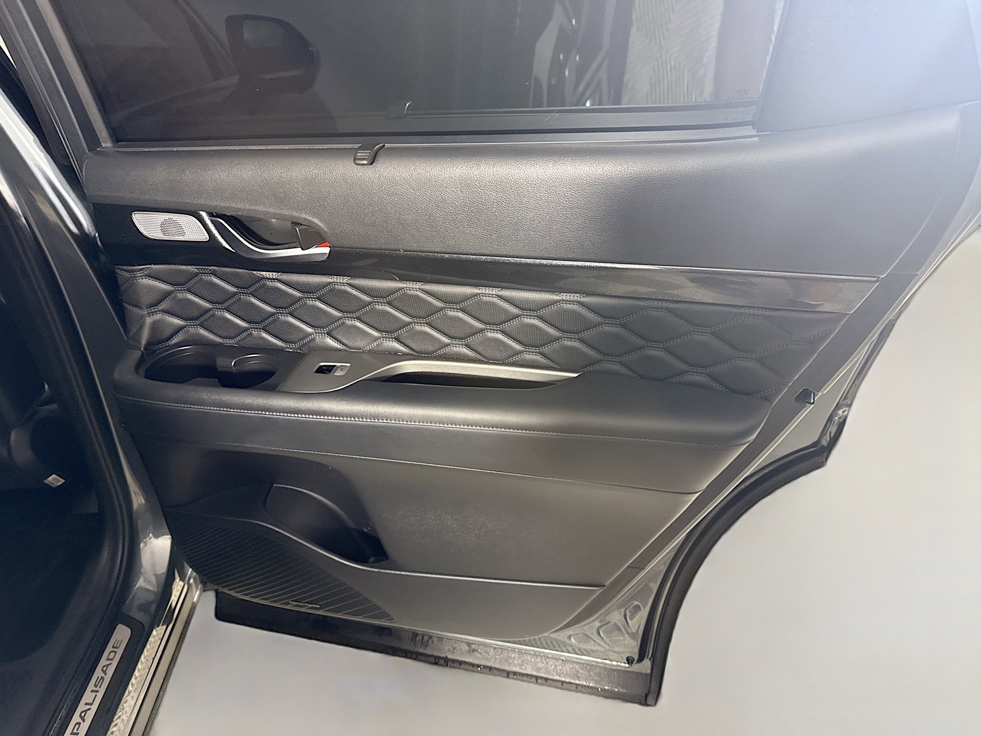 Used 2021 Hyundai Palisade Calligraphy w/ Cargo Package image 28