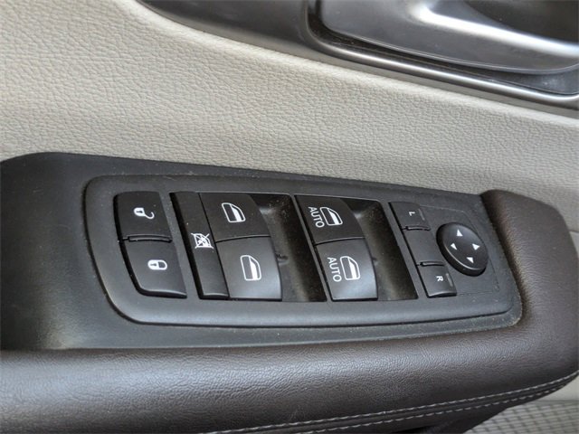 Used 2018 Chrysler Pacifica Touring Plus w/ Tire & Wheel Group image 24