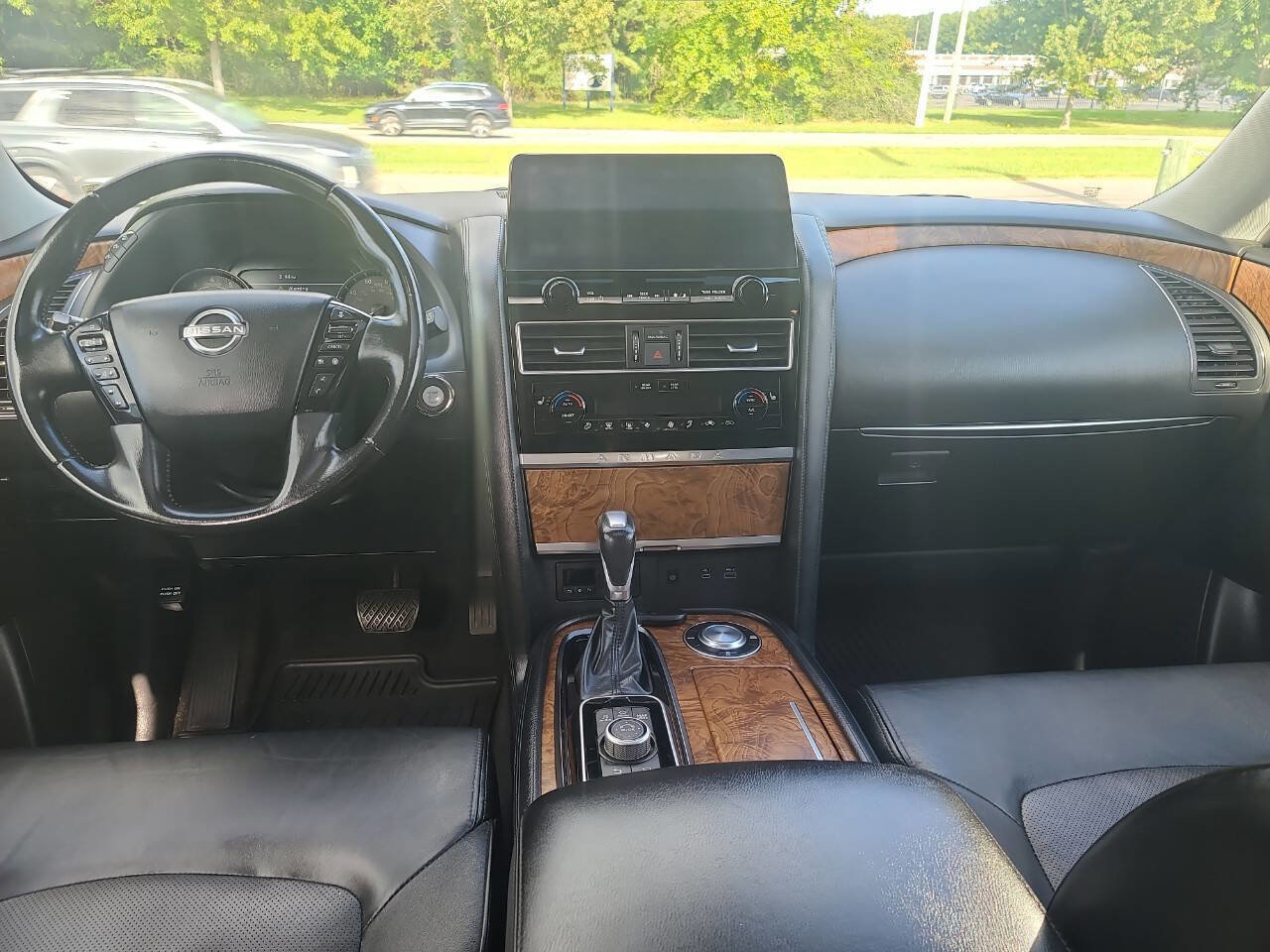 Used 2021 Nissan Armada SL w/ Captain's Chairs Package image 32