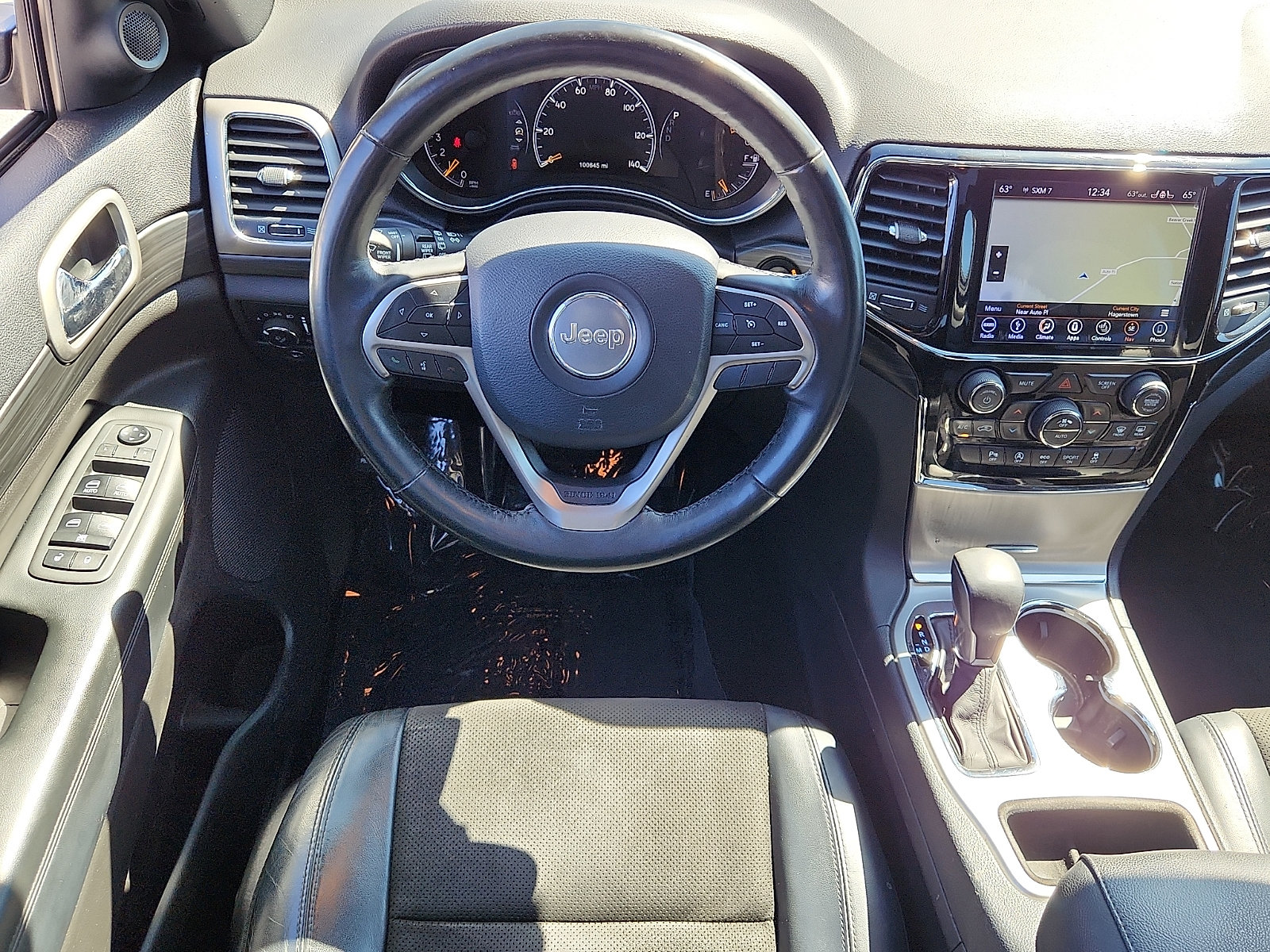 Used 2019 Jeep Grand Cherokee Altitude AWD/4WD image 11