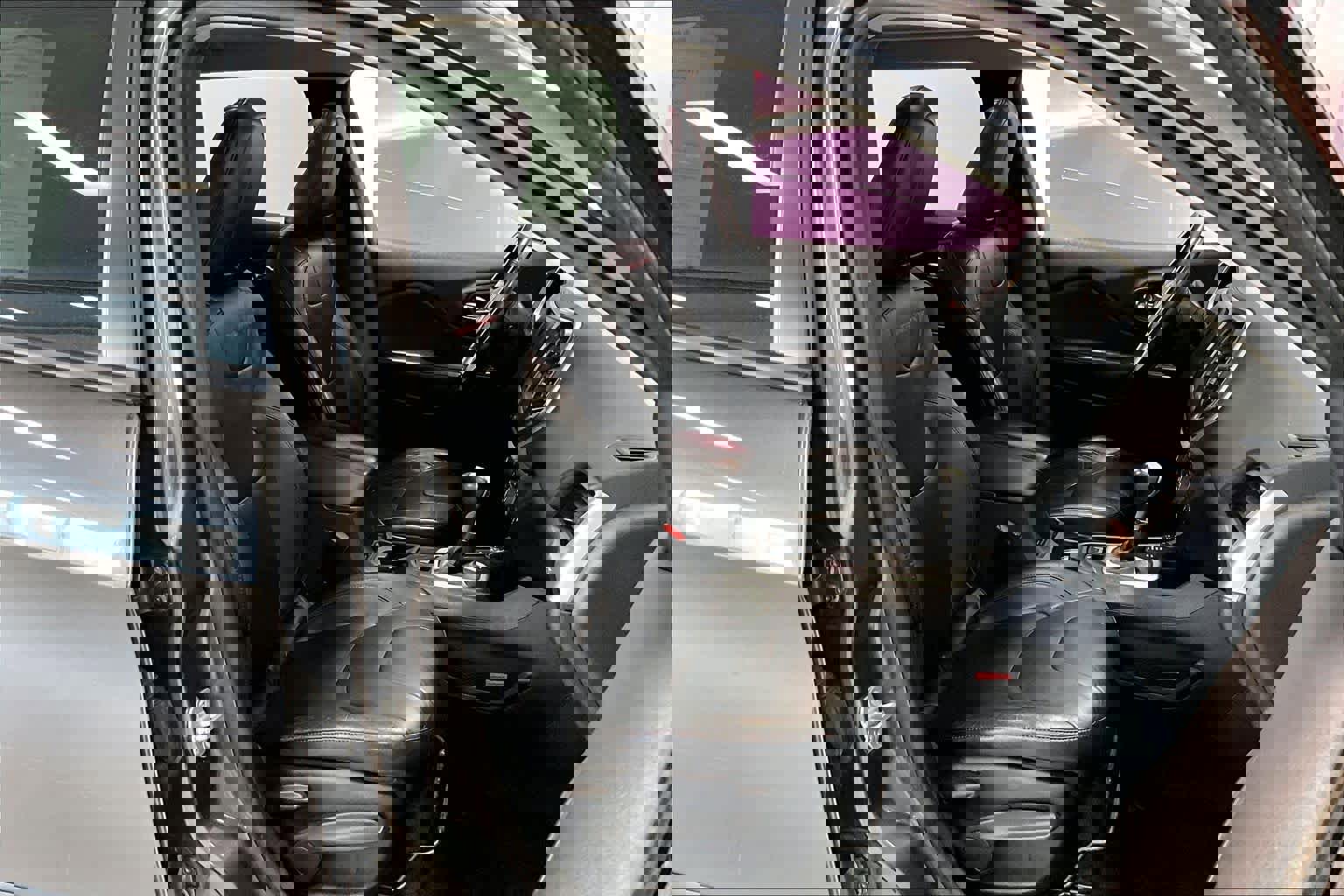 Used 2014 Jeep Cherokee Trailhawk w/ Comfort/Convenience Group image 12