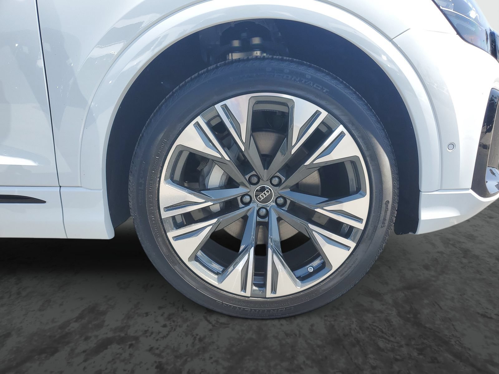 New 2026 Audi Q8 Premium Plus AWD/4WD image 6