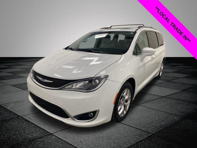 Used 2018 Chrysler Pacifica Touring-L Plus w/ Advanced Safetytec Group image 3