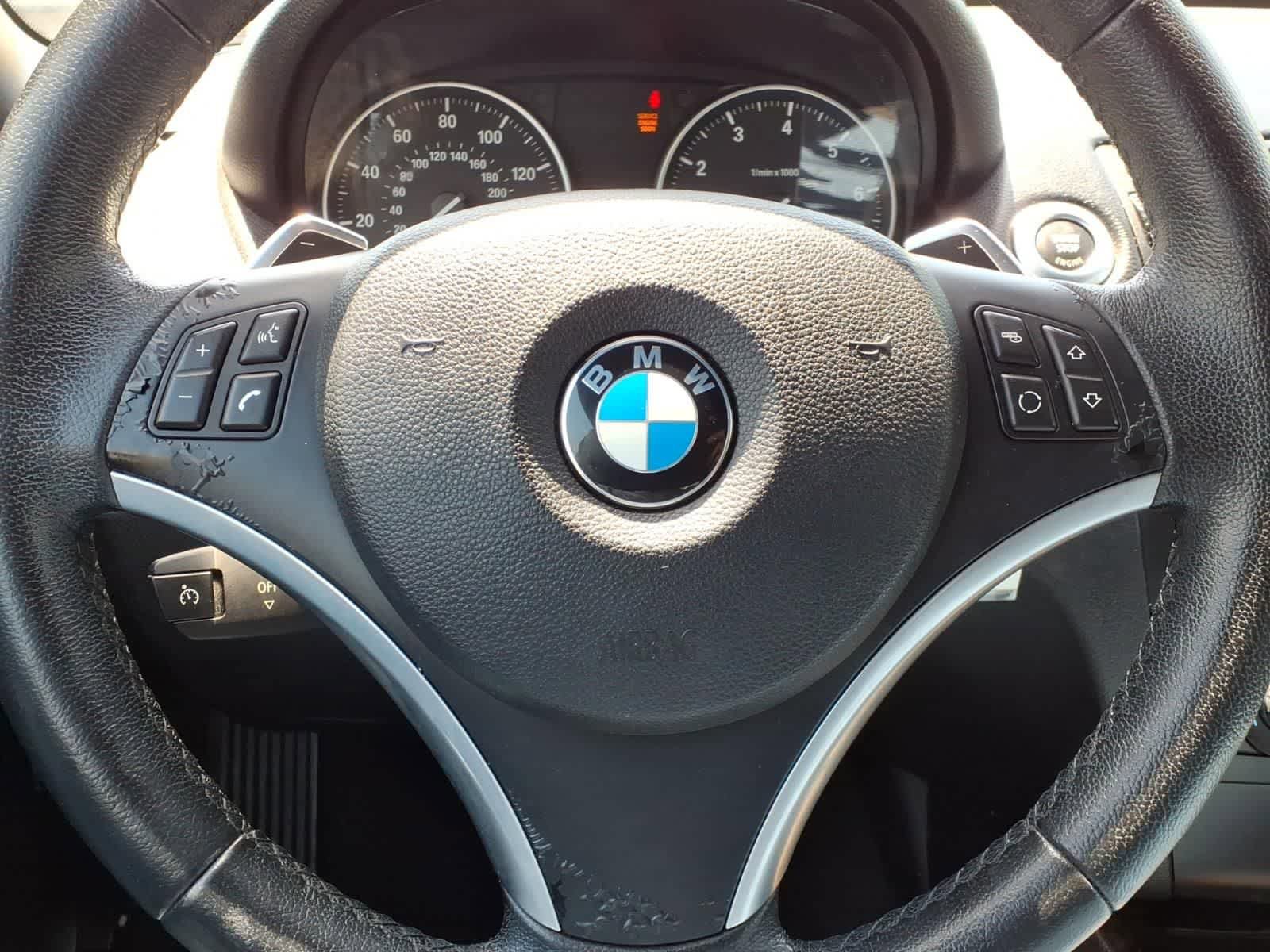Used 2011 BMW 128i Convertible image 17