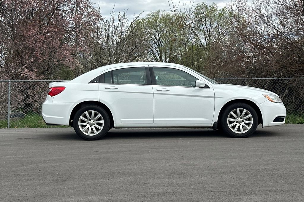 Used 2013 Chrysler 200 Touring w/ Cold Weather Group image 3